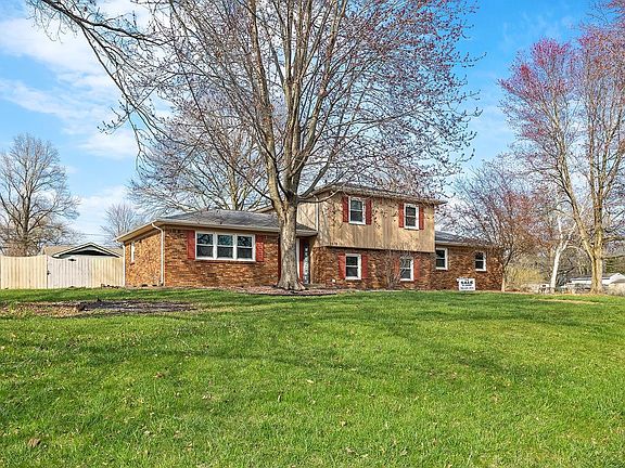 2nd image of 1578 Crestwood Ln S