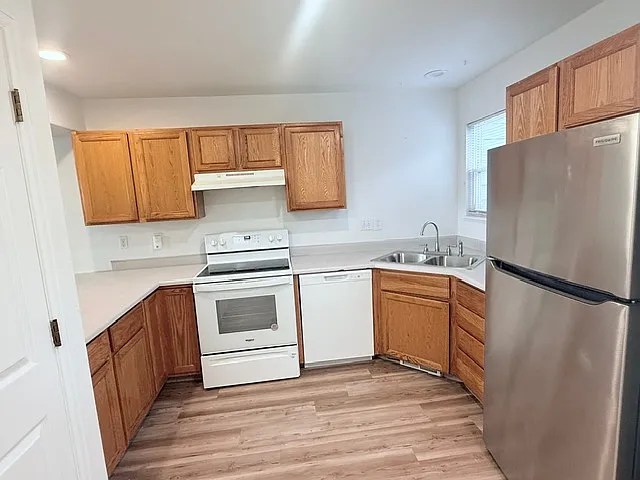 2905 Neil Dr #14 — Photo 7