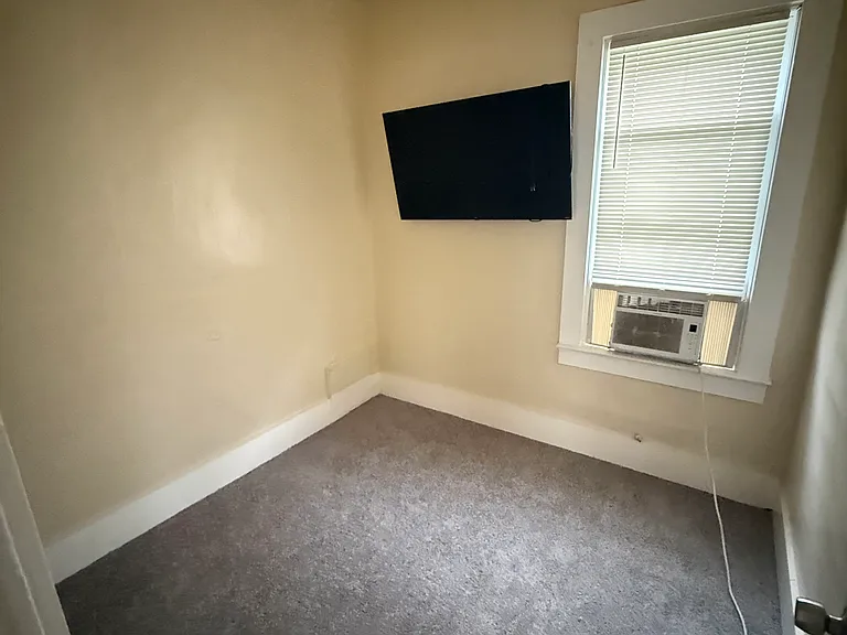 318 Gibson St #2 — Photo 6