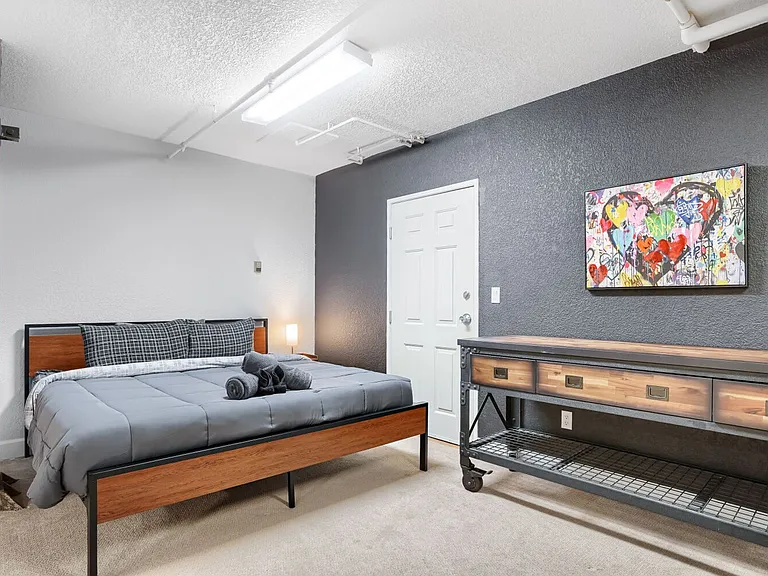 2560 Blake St #101 — Photo 24