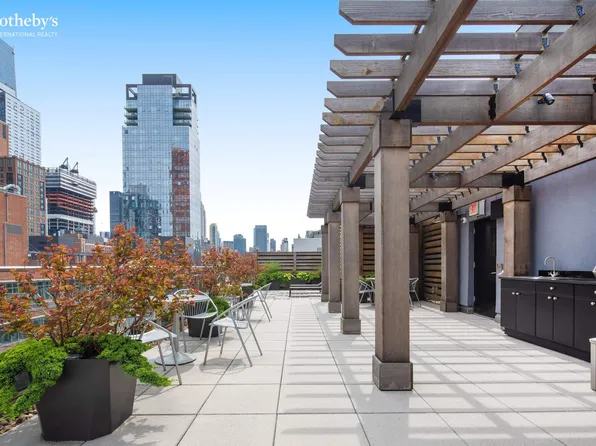 540 West 28th Street image 9 of 12