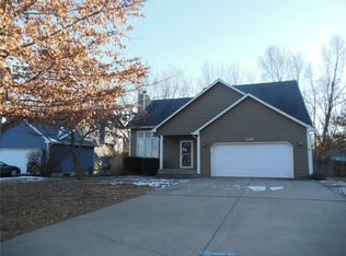 1109 Dearborn St, Baldwin City, KS 66006