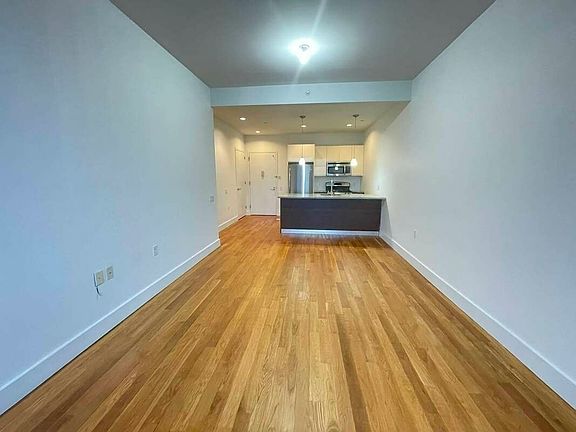 2nd image of 806 Bergen St #320