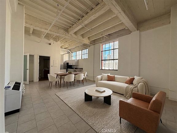 2nd image of 312 W 5th St APT 826