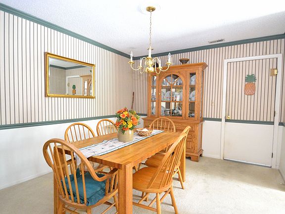 2nd image of 600 Briar Ct