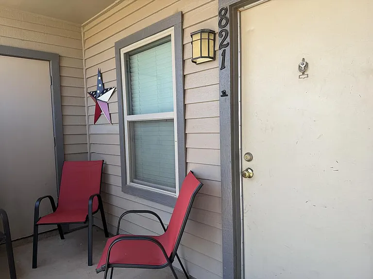 6701 Eastridge Rd #821 — Photo 1