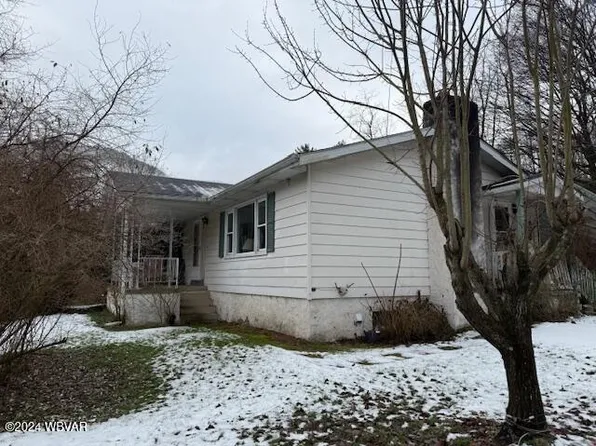 2134 Woodland Ave, Renovo, PA 17764