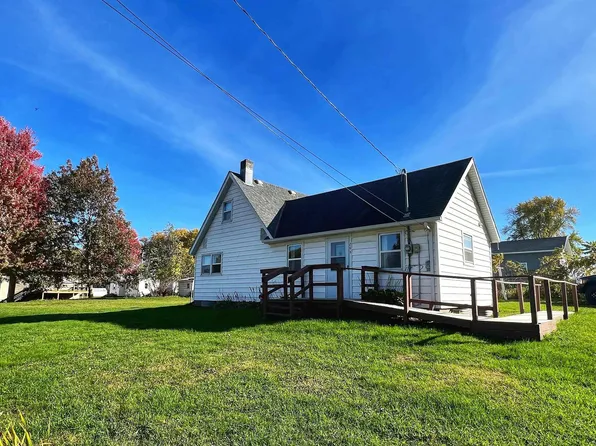 206 5th Ave SW, Waukon, IA 52172