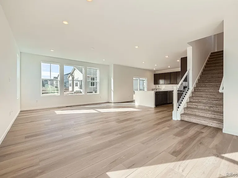 4858 Astor Pl — Photo 6