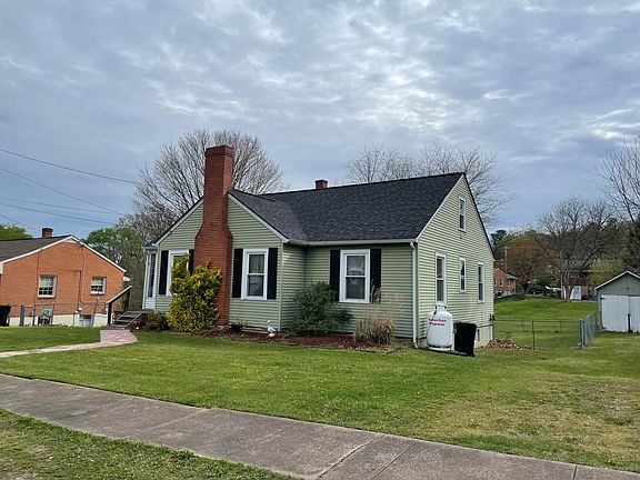 3rd image of 3342 Brandywine Ave