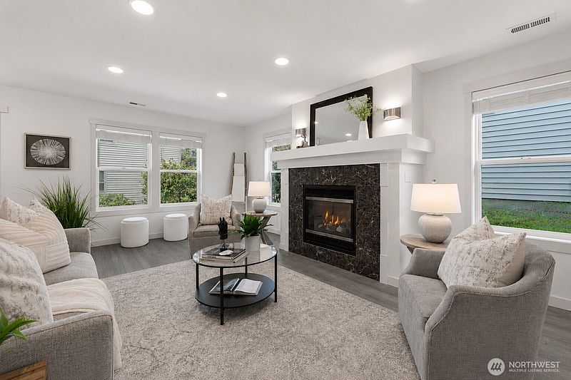 5th image of 36703 SE Gravenstein Court