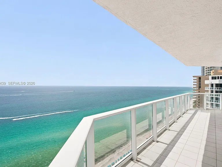 16445 Collins Ave #11B — Photo 7