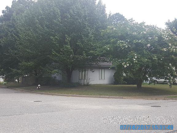 3rd image of 734 Galahad Dr