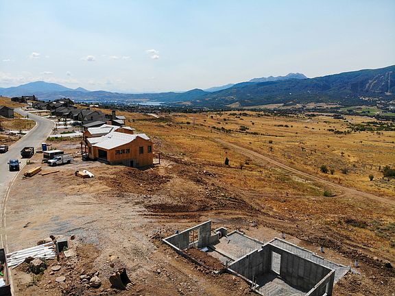 3rd image of 4629 N Seven Bridges Rd