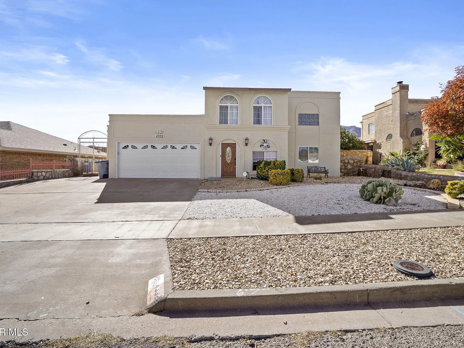 3 bed, 2.0 bath, 2514 sqft, $2,150 — Photo 3