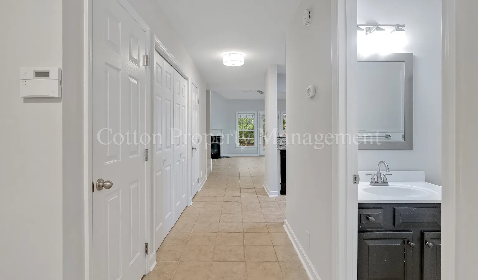 3 bed, 2.0 bath, 1397 sqft, $2,100 — Photo 4