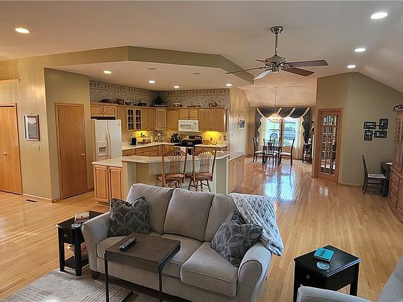 3rd image of 1346 Bridget Ln