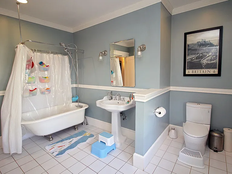 2343 NE 21st Ave — Photo 24
