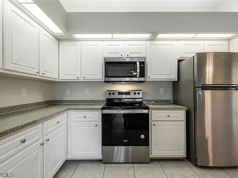 4522-4524 SW 7th Pl — Photo 7