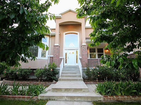 Beautiful Front Stairs 