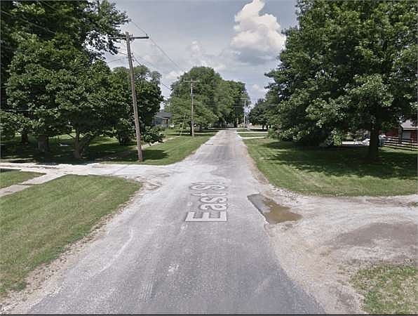 2nd image of 200 N East St