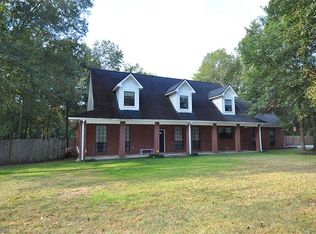 222 Magnolia Bnd, New Caney, TX 77357