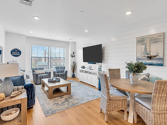 2nd image of 1801 Ocean Ave Unit 4