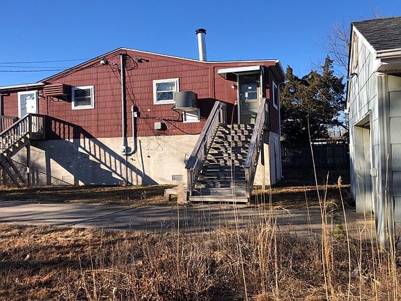 2nd image of 309 Harvey Ave