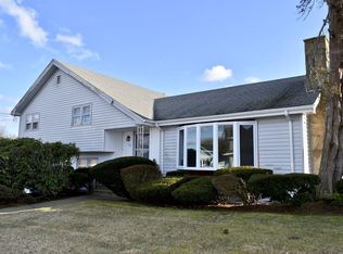 32 Aspin Ave, Dartmouth, MA 02747