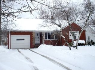 4877 Highland Dr, Willoughby, OH 44094