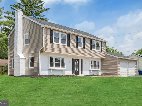 89 Executive Ln, Willingboro, NJ 08046