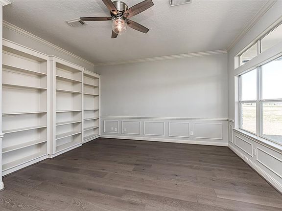 5th image of 5910 Brazos Lakes Dr