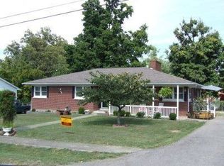 566 Brookwood Dr, Radcliff, KY