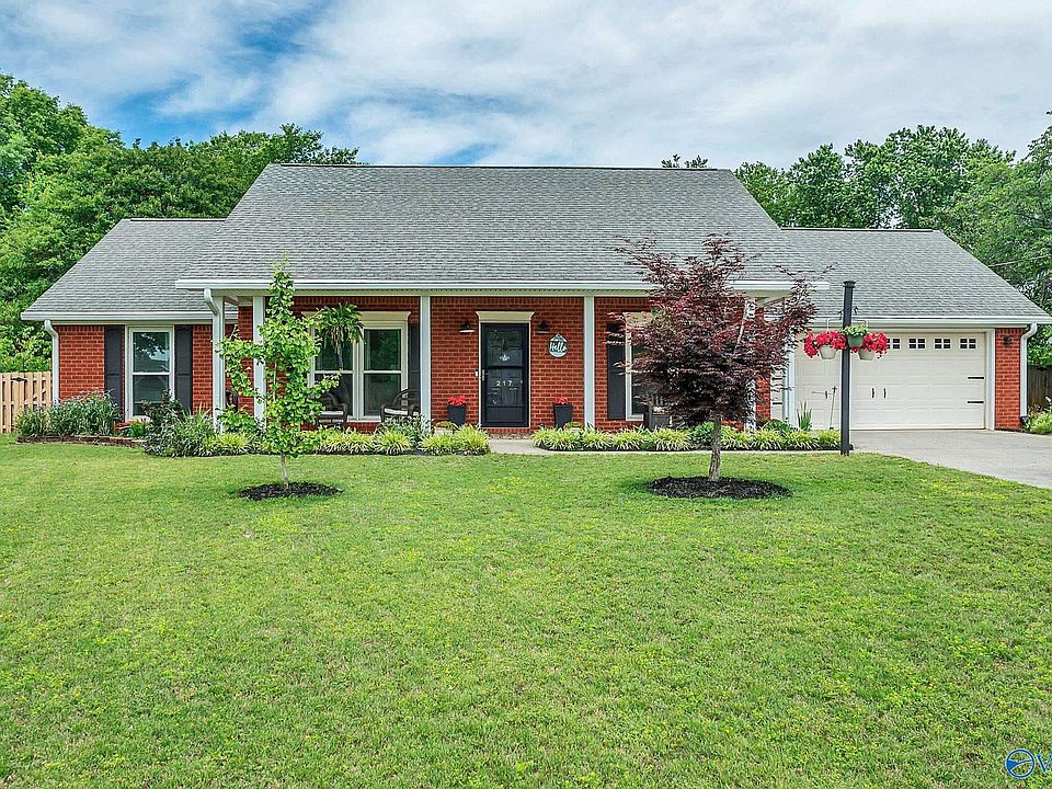 1st image of 217 Newberry Ct