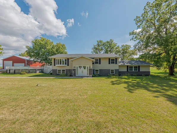 20339 Woodmar St, Lowell, IN 46356