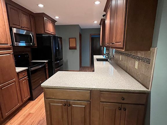 4th image of 1812 Idlewood Ln