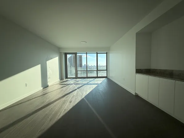 320 Adolphus Ave APT 1405, Cliffside Park, NJ 07010