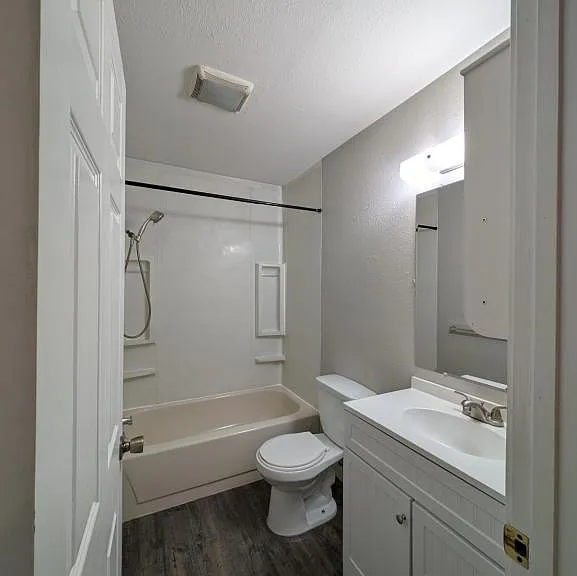 920 W Entiat Ave #C — Photo 10