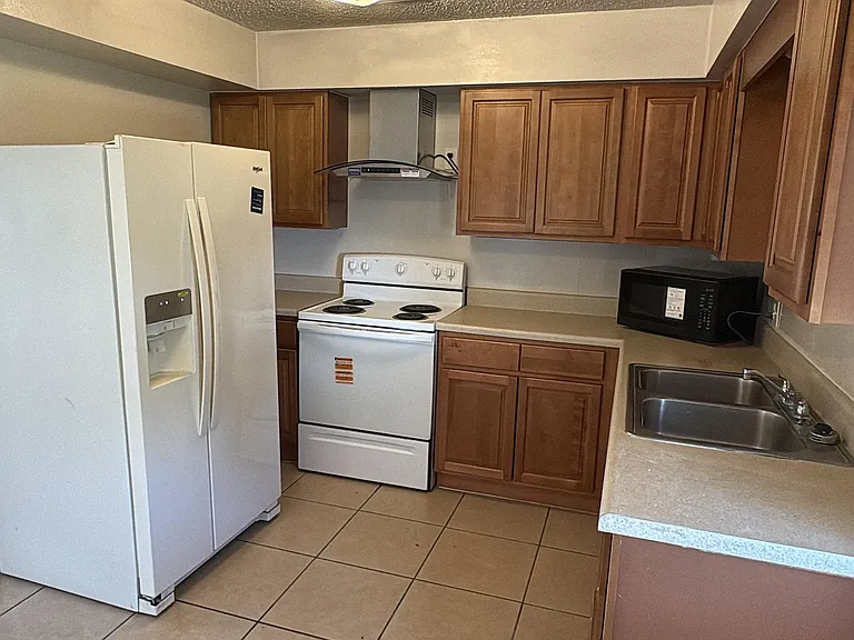 240 Dr Martin Luther King Jr Blvd #2 — Photo 4