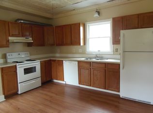 11 King St APT 2, Rochester, NH 03867