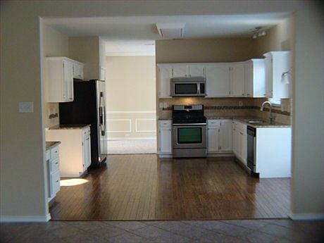 2nd image of 2304 Welch Pl
