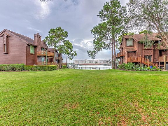 3rd image of 2112 Crows Nest Dr