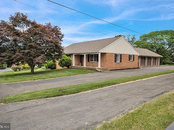 4th image of 265 Redwood Dr