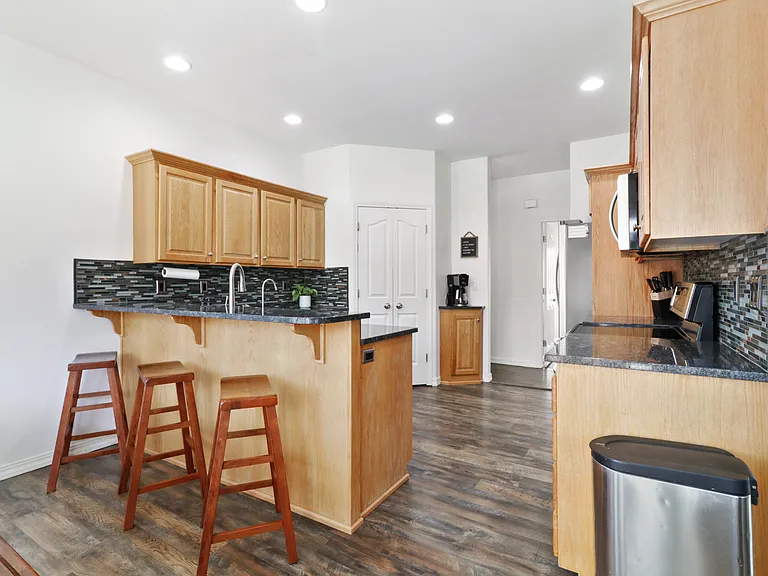 695 W Riodosa Dr — Photo 5