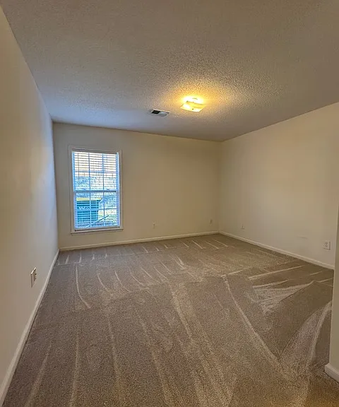 2000 Water Oak Dr #4-B — Photo 9