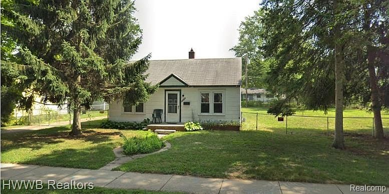 1st image of 25611 Ross St