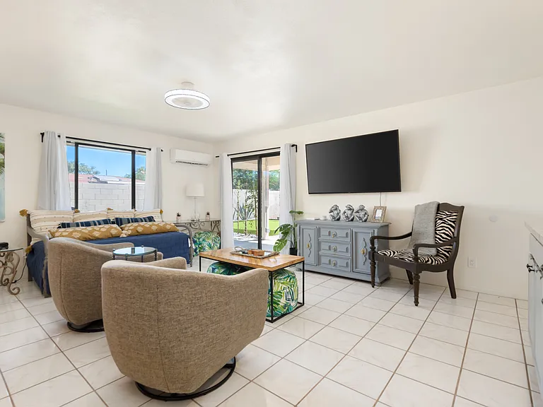628 S Mountain View Dr #B — Photo 4