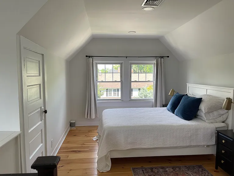 5 Saint Clair Ave — Photo 8