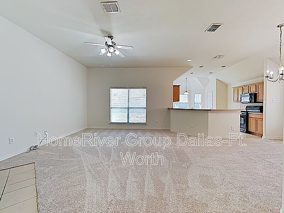 4th image of 217 Mapleshade Dr