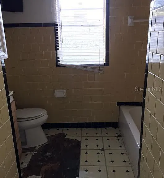 229 S Candler Ave — Photo 7